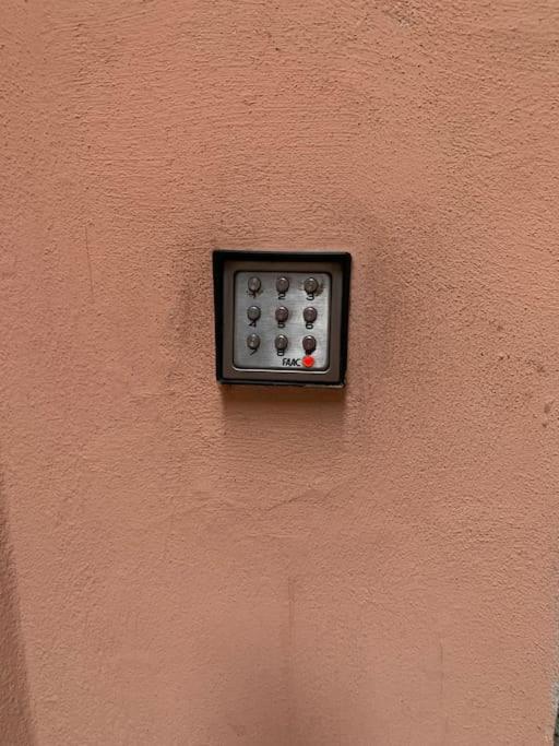 Apartament Loft Moderno Ubicato Nel Centro Storico Di Lukka Zewnętrze zdjęcie