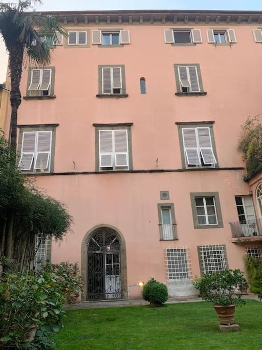 Apartament Loft Moderno Ubicato Nel Centro Storico Di Lukka Zewnętrze zdjęcie